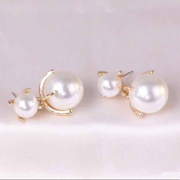 Elegant Pearl Earrings - Picture 6 of 6